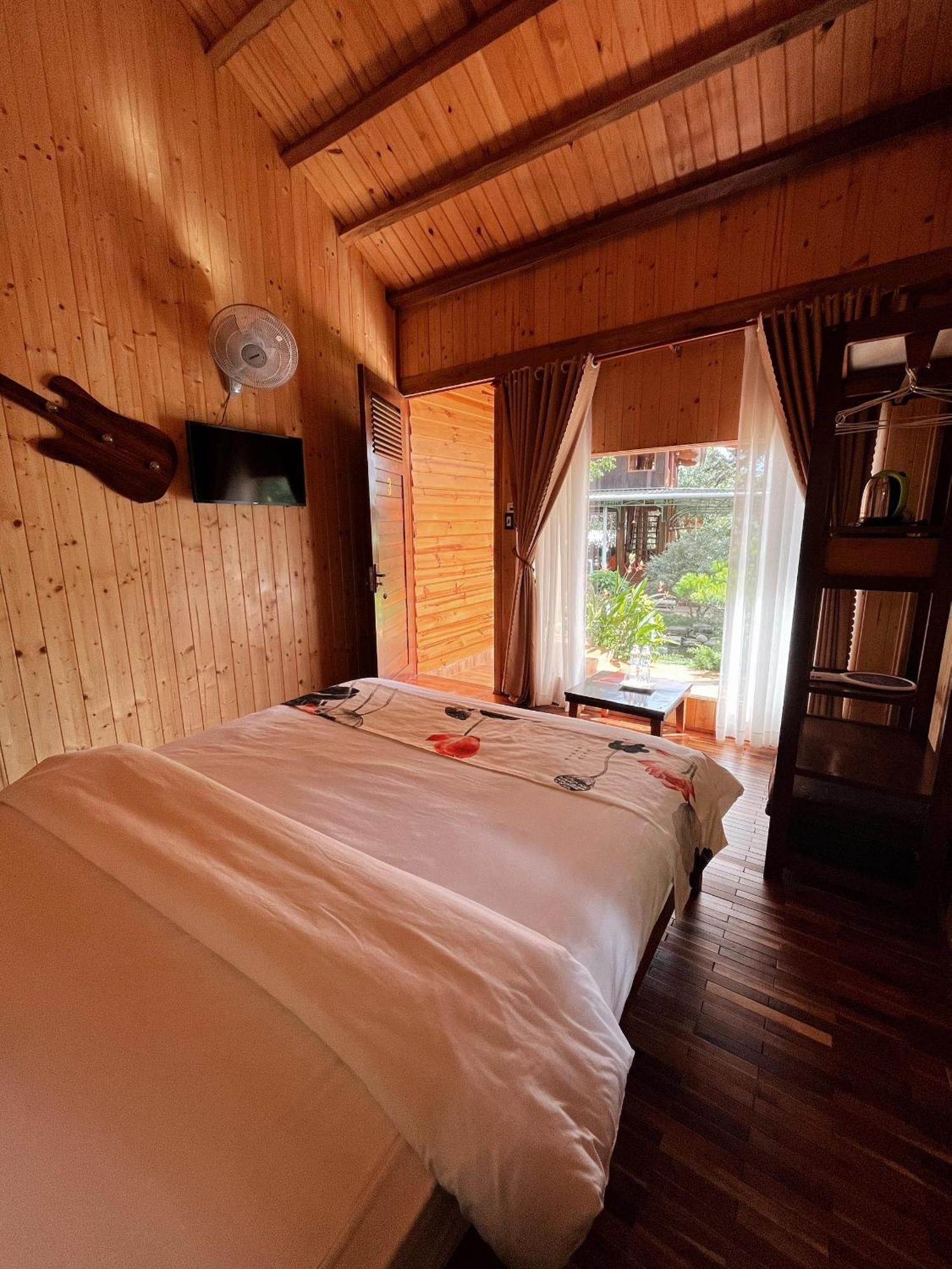 Sora Homestay Pleiku Eksteriør bilde
